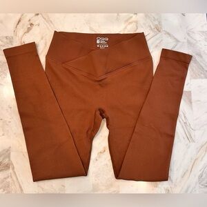 Chic Ribbed Tan Leggings